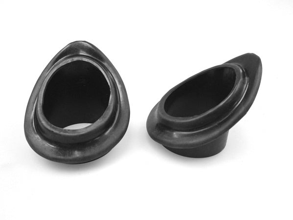 Spare wheel carrier grommet